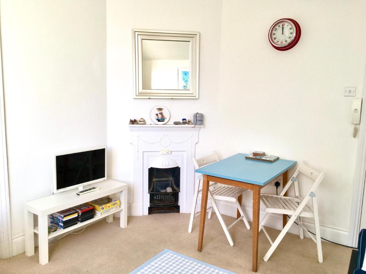 Lyme Regis Renovated Period Seaside Flat Lägenhet Exteriör bild