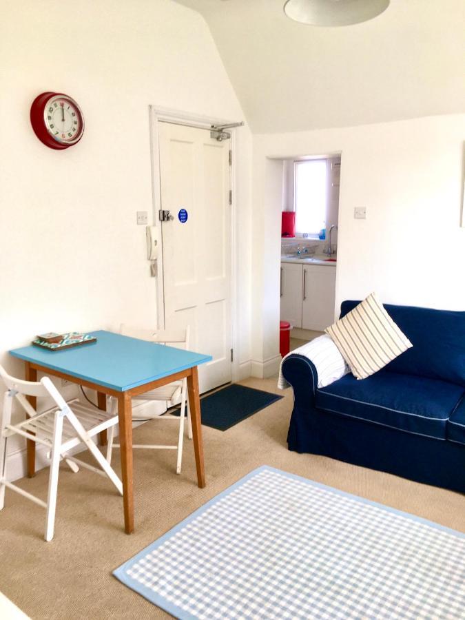 Lyme Regis Renovated Period Seaside Flat Lägenhet Exteriör bild