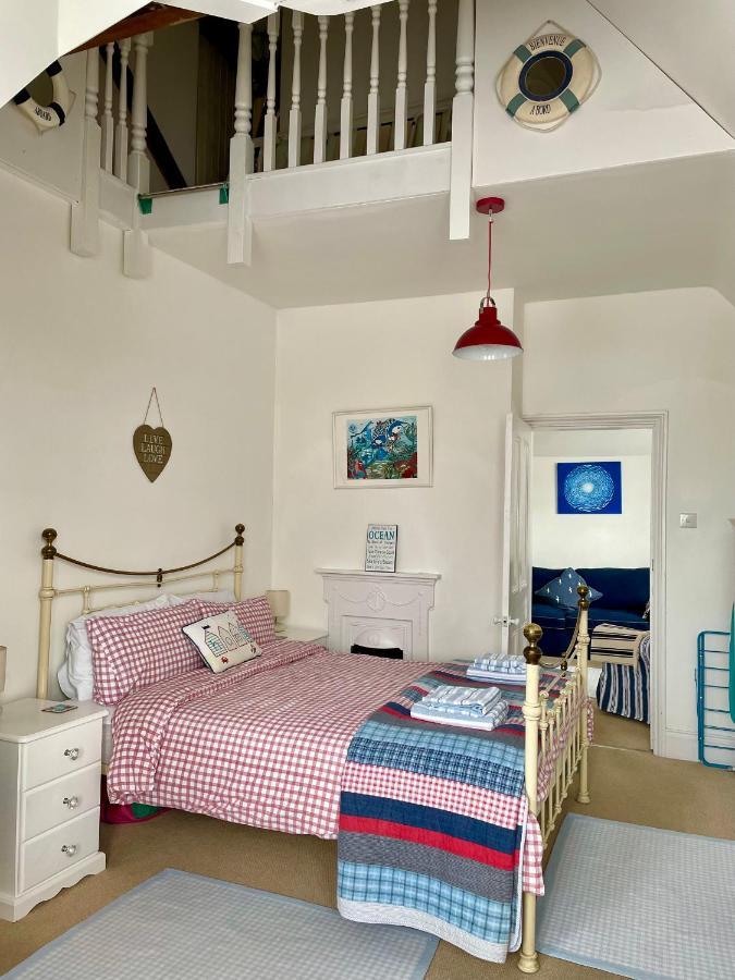 Lyme Regis Renovated Period Seaside Flat Lägenhet Exteriör bild