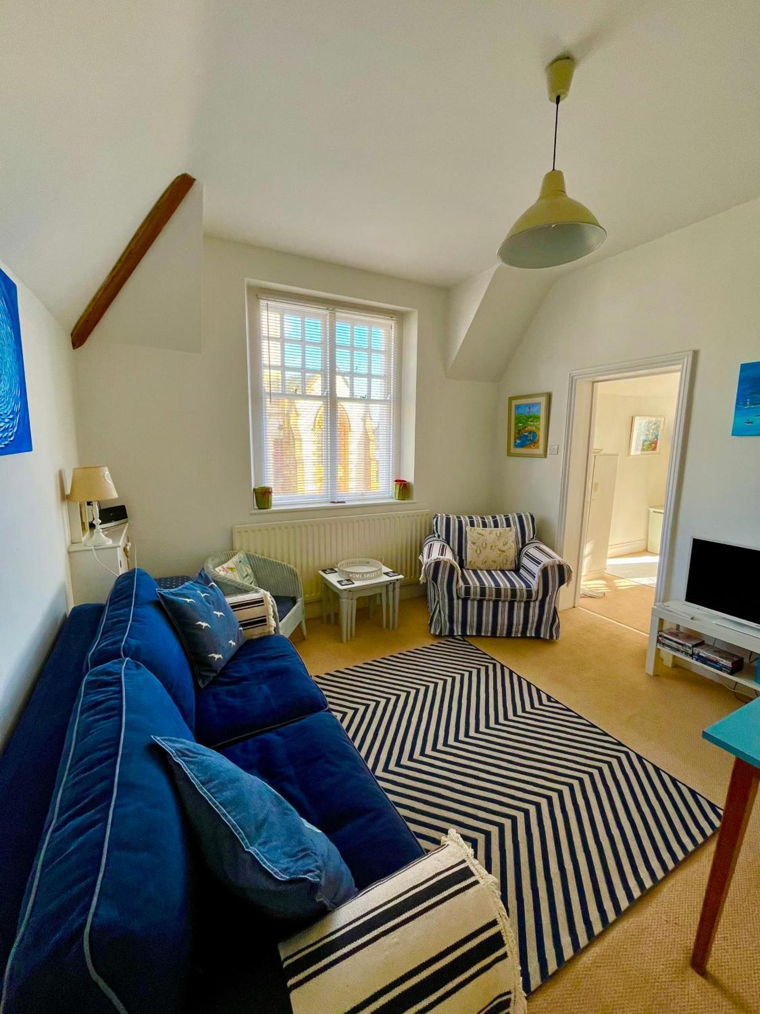 Lyme Regis Renovated Period Seaside Flat Lägenhet Exteriör bild
