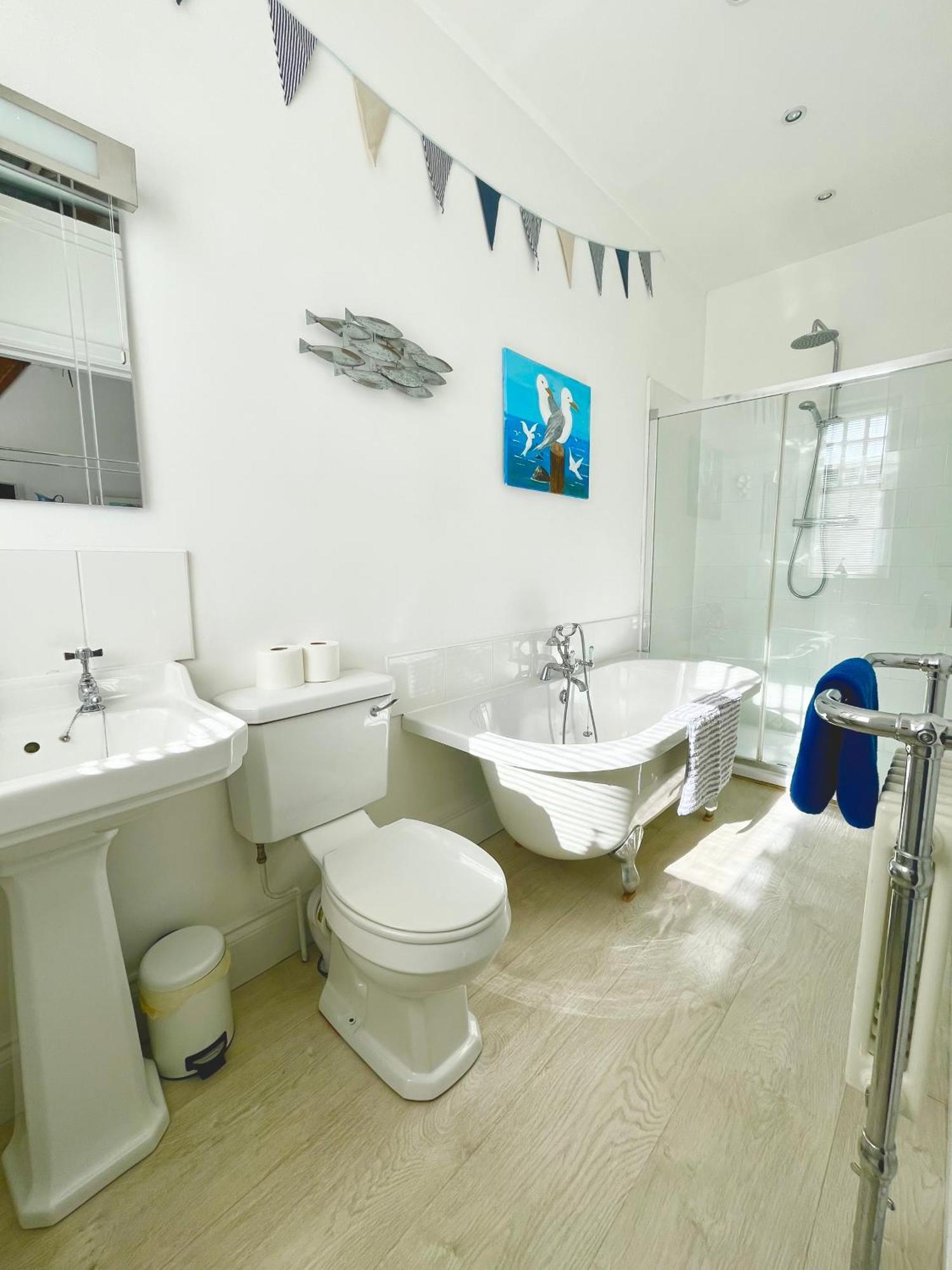 Lyme Regis Renovated Period Seaside Flat Lägenhet Exteriör bild